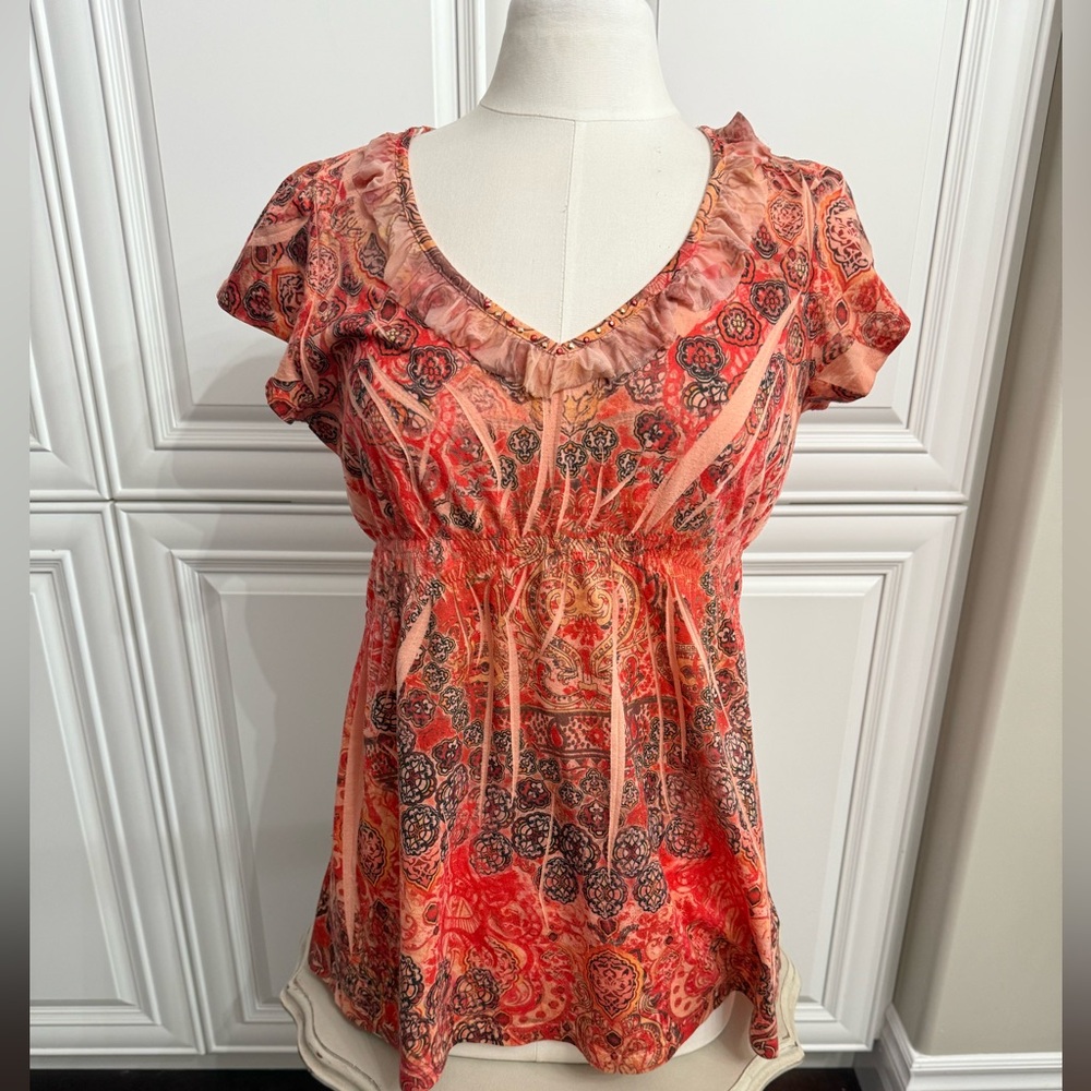 Unity World Wear Women's Sz Large Orange w/Tan Cap Sleeve V-Neck Top with Studs